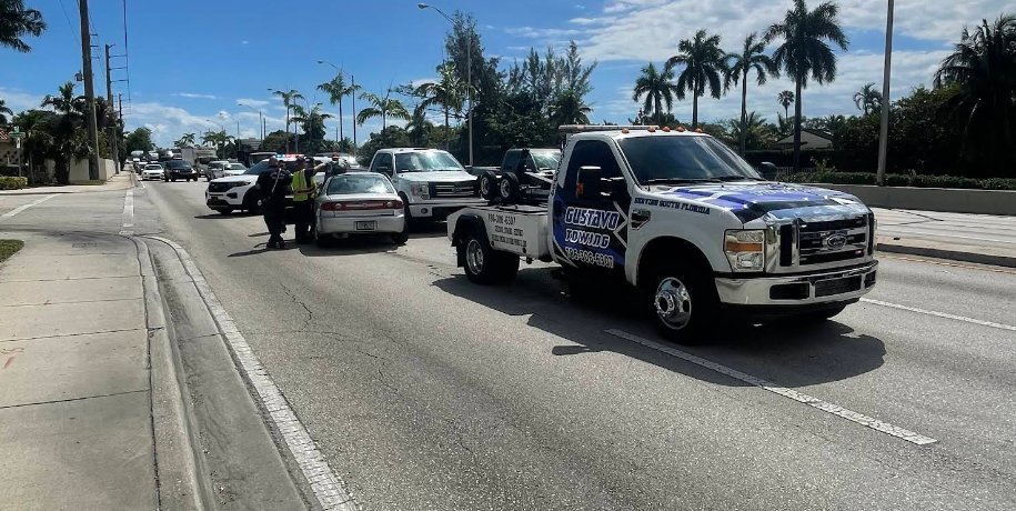 Gustavo Towing grua en calle de Miami